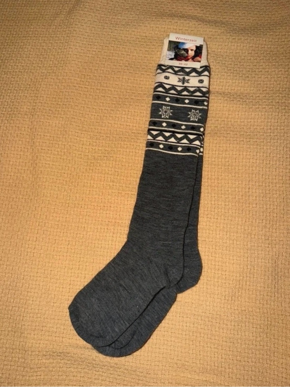 Women Gray Patterned Knee-High Socks